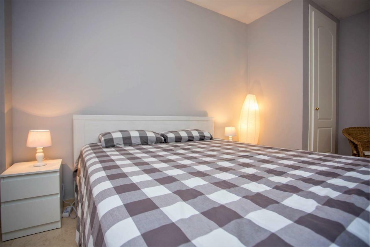 Apartemen Ample Luxury Fancy Golf & Padel